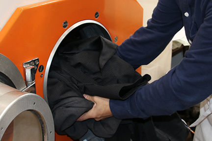 �N���[�j���O